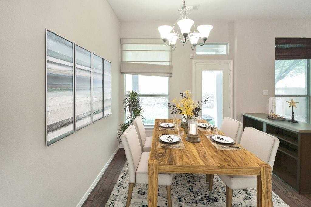 1570 Bonham Pkwy - Photo 2 of 18