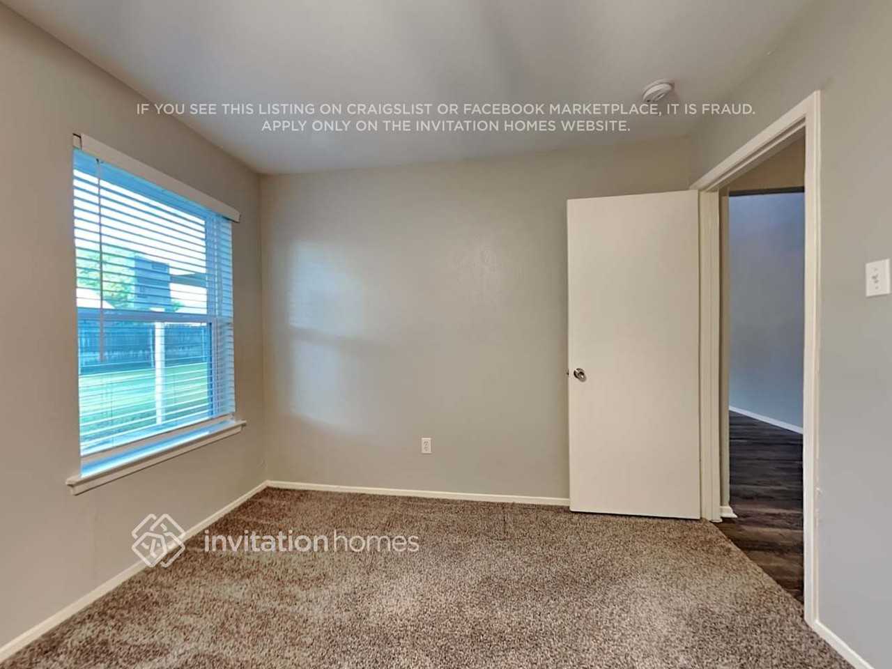 5668 Jamaica Cir - Photo 3 of 20