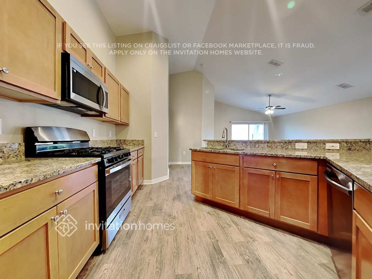 1151 Sophia Blvd - Photo 3 of 10