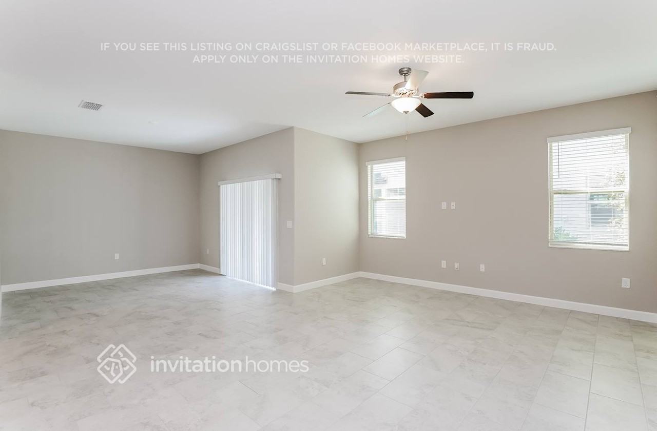 2881 Gridiron Isle - Photo 4 of 24