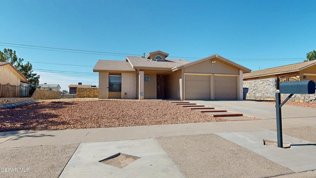 11640 Jim Thorpe Dr - Photo 2 of 40