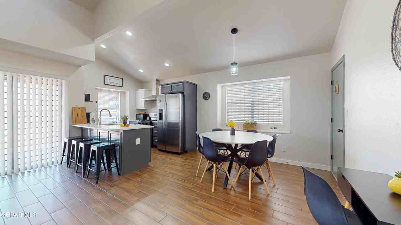 11640 Jim Thorpe Dr - Photo 7 of 40