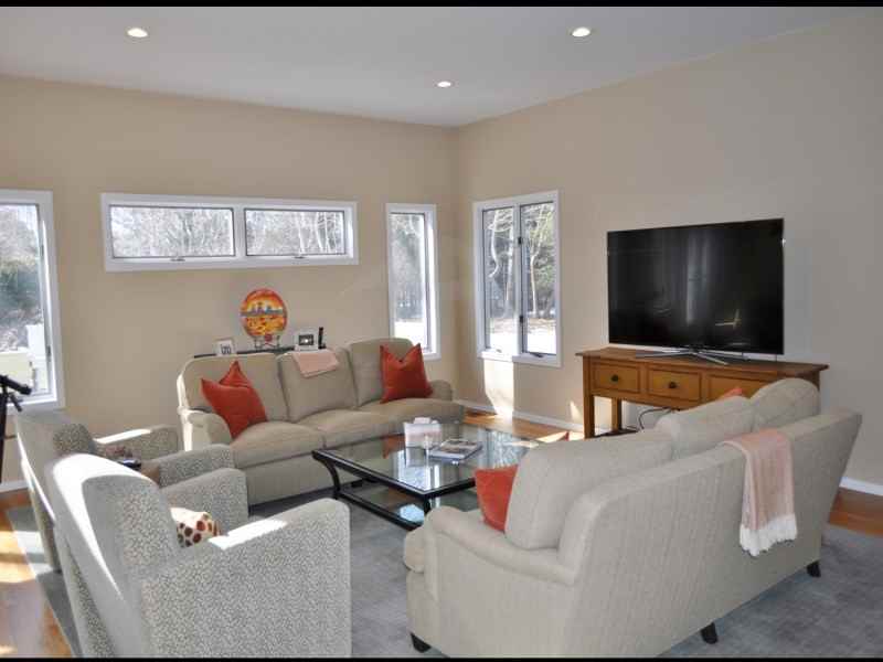 74 Hand Ln - Photo 2 of 8