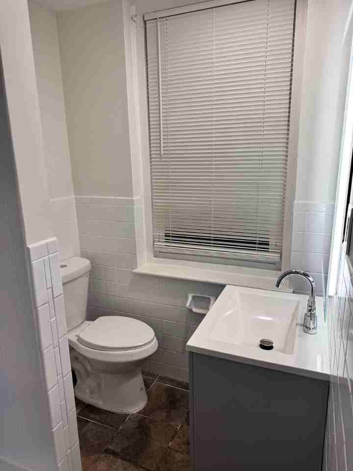 103 Maplewood (5600 Greene St) - Photo 4 of 8