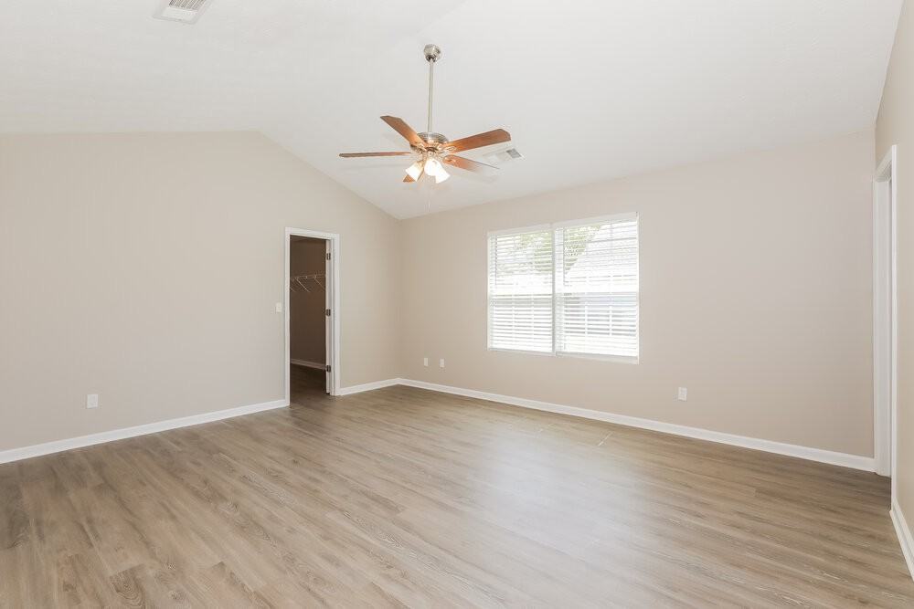 1052 Navaho Trl - Photo 7 of 16