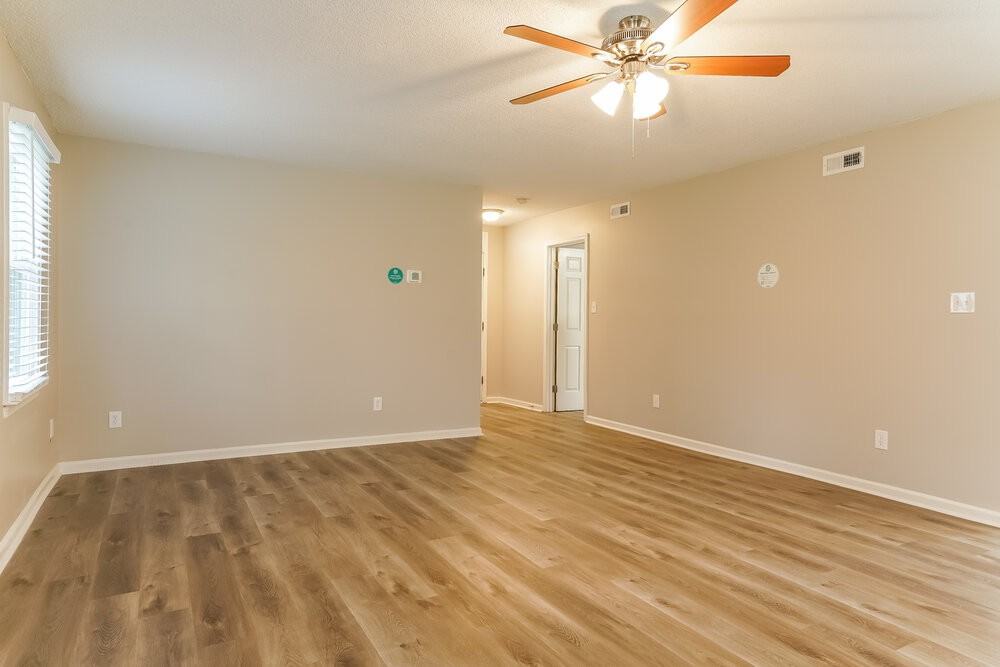 5309 Thistlebrook Ct - Photo 5 of 17