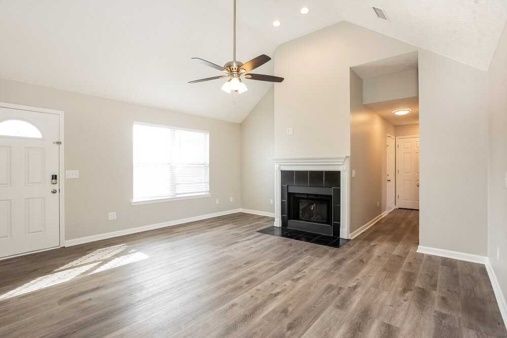 517 Hackney Dr - Photo 4 of 16