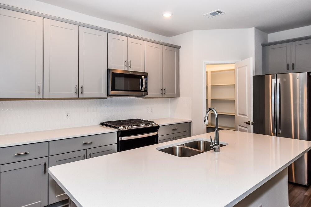 1214 Green Timber Dr - Photo 4 of 16