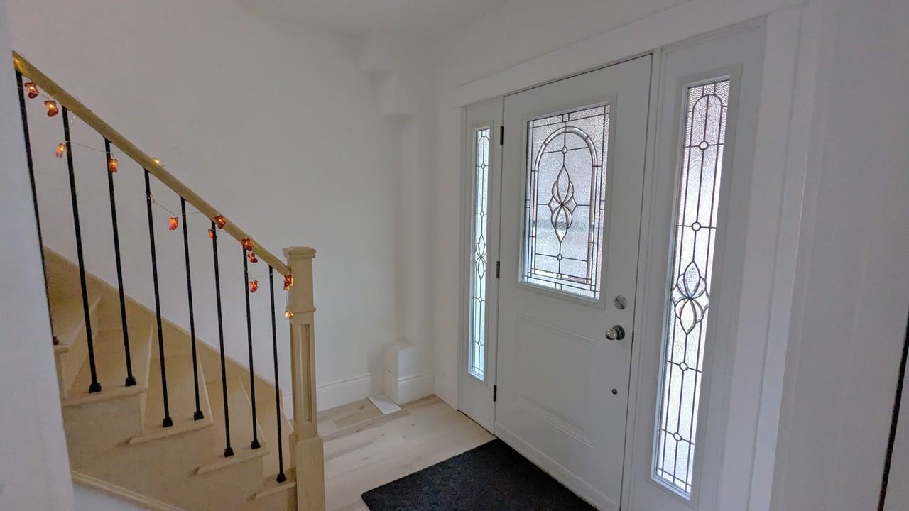 36 Spadina Avenue - Photo 2 of 20