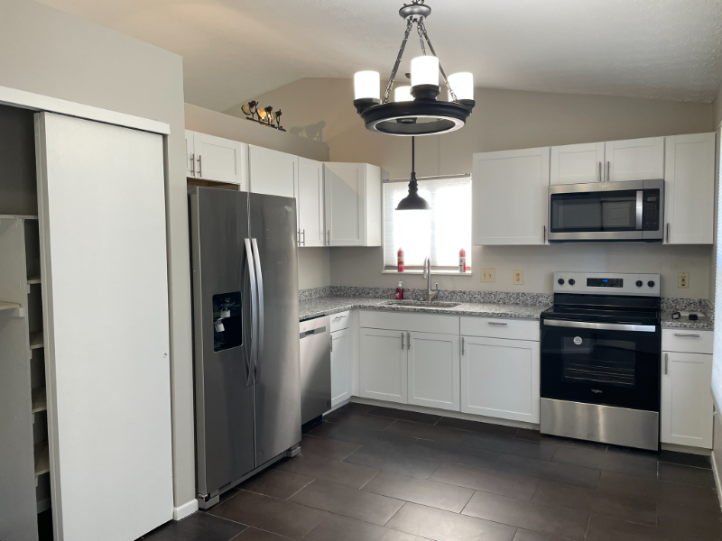 1208 Snohomish Ave - Photo 3 of 20