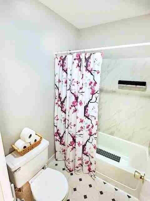 135 Kingsbury Dr #2 - Photo 5 of 16