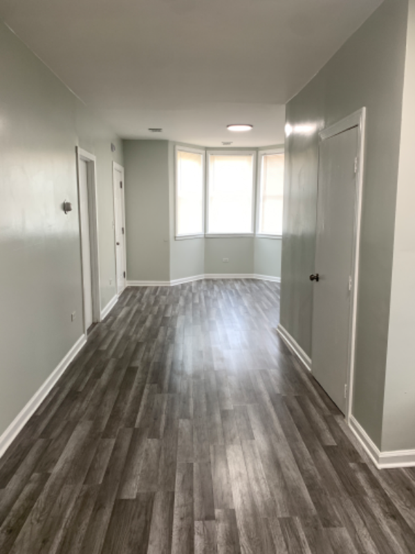 1419 W 51st St - Photo 2 of 14