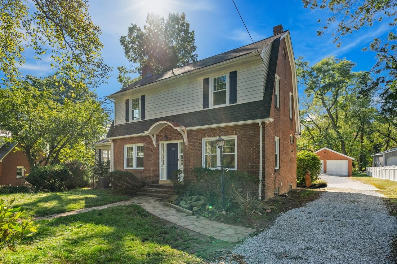 344 Woodside Rd - Photo 2 of 23