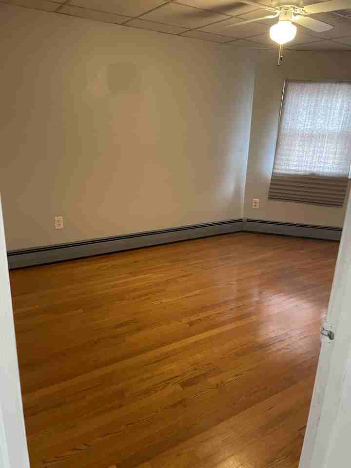 338 Ferry St #1EAST - Photo 5 of 12