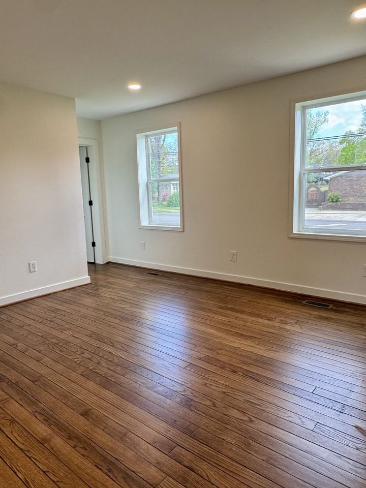 404 19th St E #2 - Photo 5 of 13