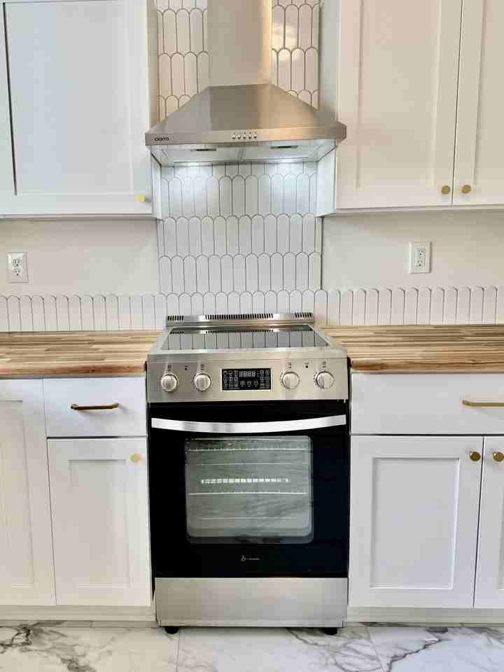 404 19th St E #2 - Photo 7 of 13