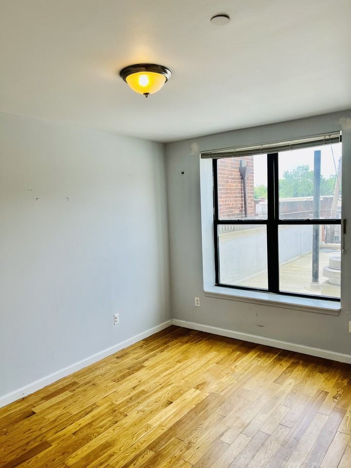 147 Main St #2G - Photo 6 of 8