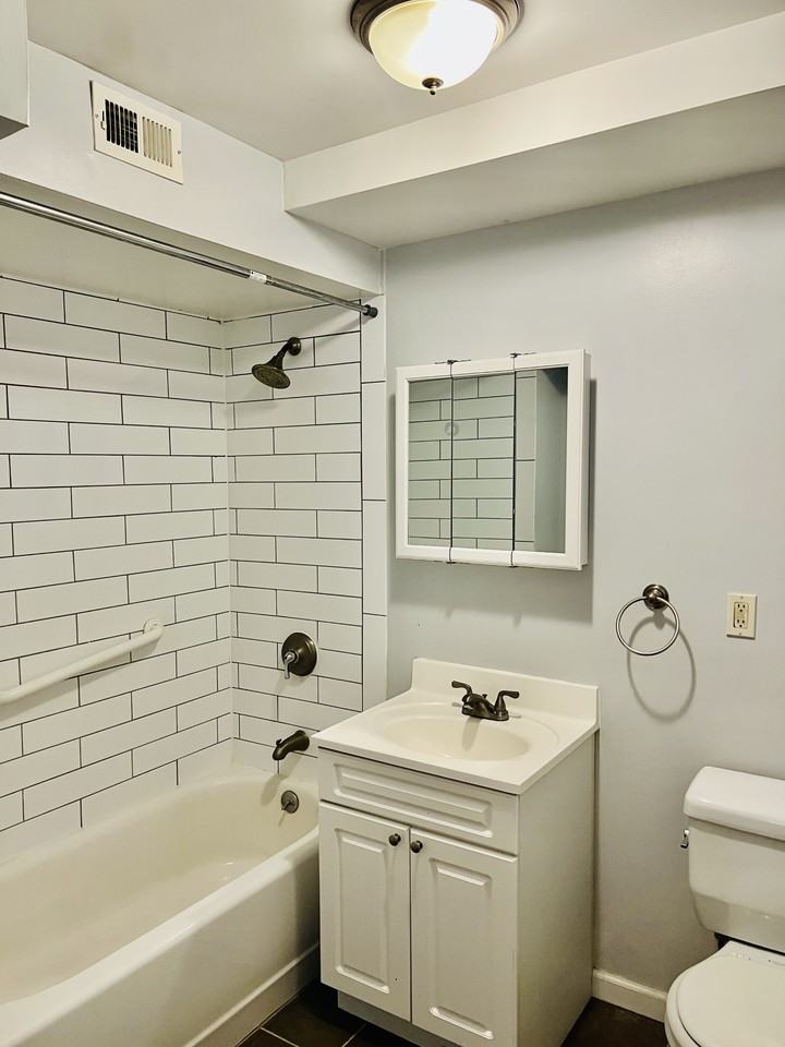 147 Main St #2G - Photo 7 of 8