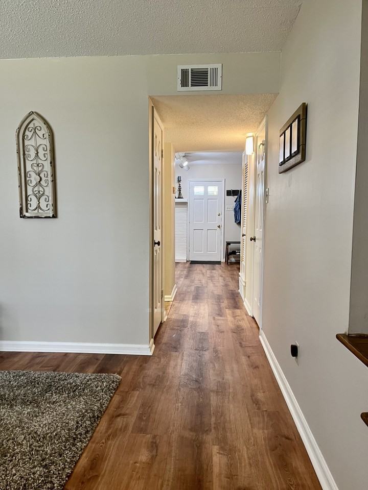 1971 Vienna Way - Photo 7 of 22