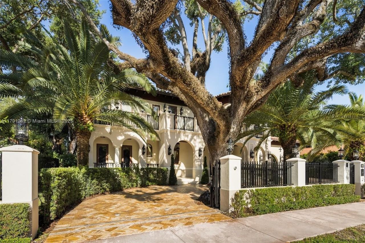 6016 Leonardo St - Photo 2 of 45