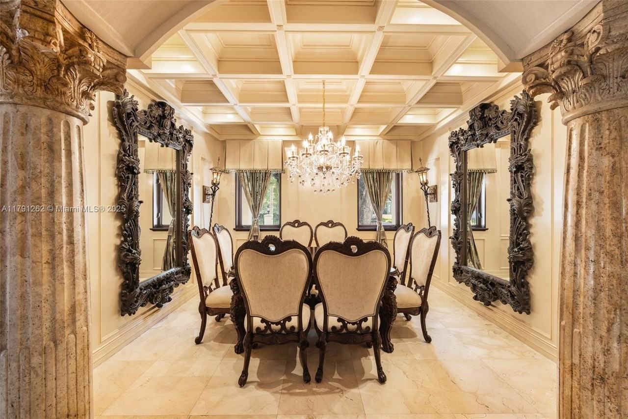 6016 Leonardo St - Photo 7 of 45