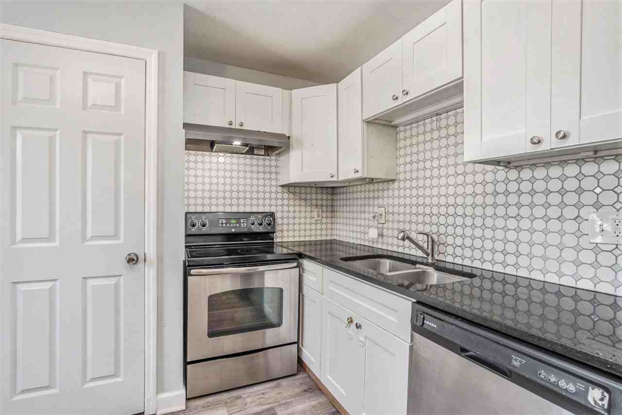 Maydell Dr - Photo 2 of 6