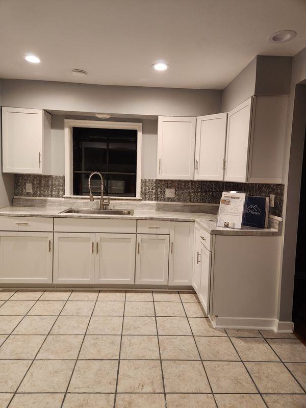 150 Hunter Dr - Photo 7 of 8