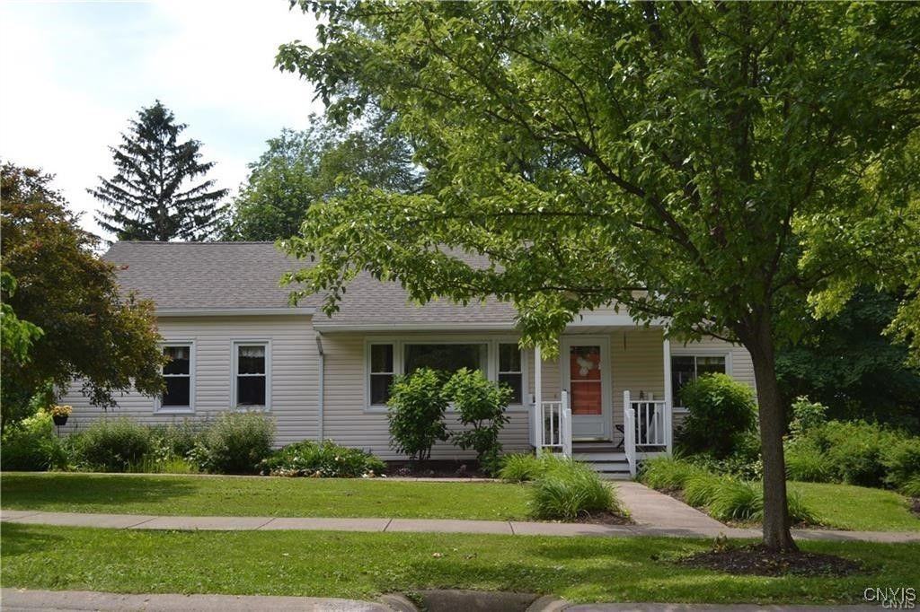 18 E Austin St - Photo 2 of 17