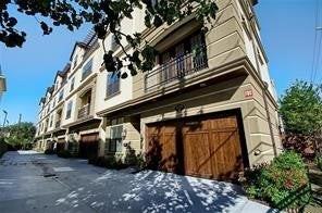 1120 Columbus St - Photo 6 of 22