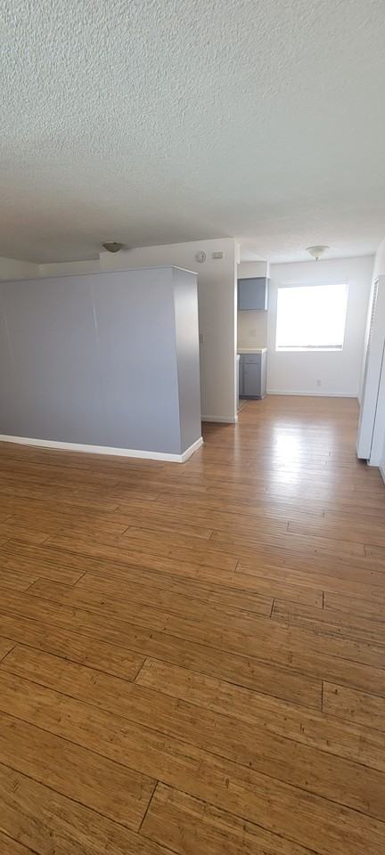 Monoco - Photo 3 of 5