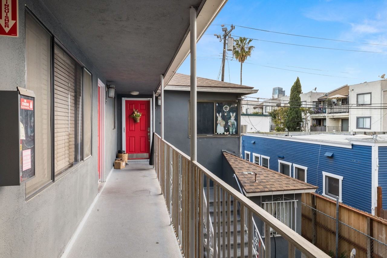 1056 E 6th, Long Beach - Photo 2 of 7