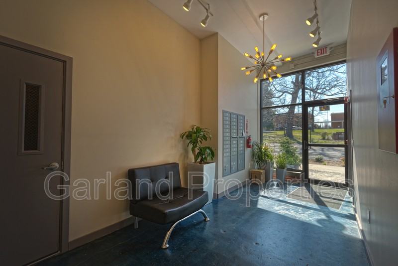631 Campbell Ave Sw - Photo 3 of 13