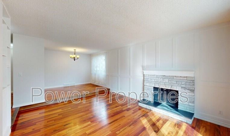 272 Upper Pl Nw - Photo 2 of 28