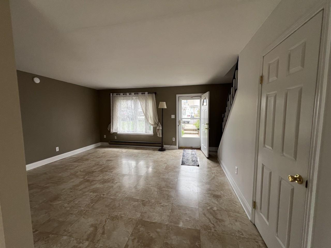 536 Colonial Dr #536 - Photo 3 of 24