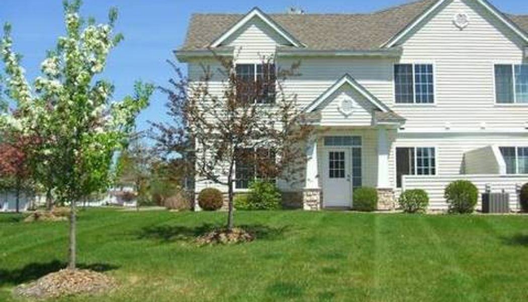 15398 Radium St Nw #15398 - Photo 2 of 14