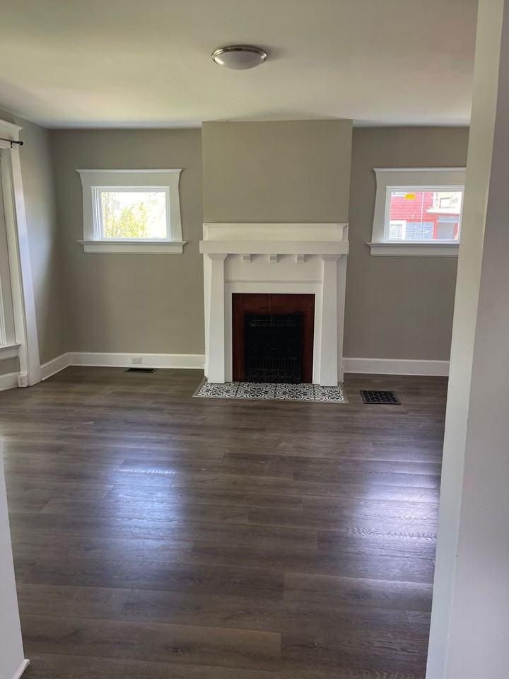 18 Oxford Ave - Photo 3 of 20