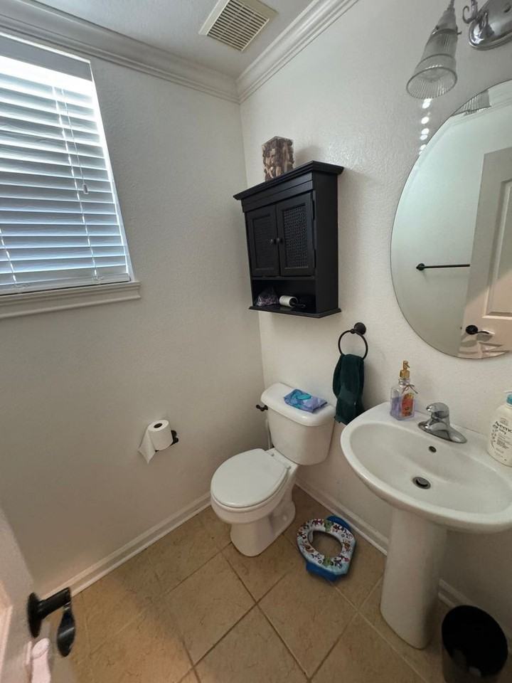 1822 Itasca Ave - Photo 5 of 9