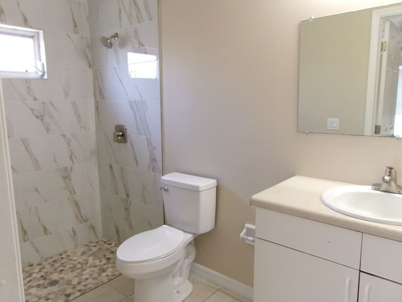 2821 Santa Barbara Blvd - Photo 7 of 8