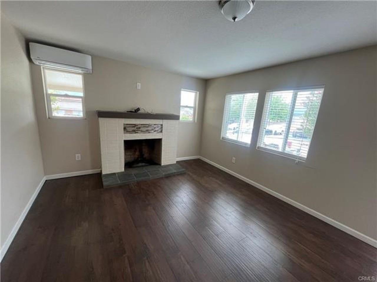 206 N Lindsay St - Photo 3 of 8