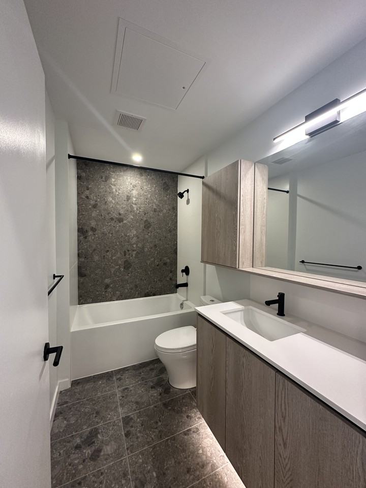 19577 65B Avenue #209 - Photo 6 of 25