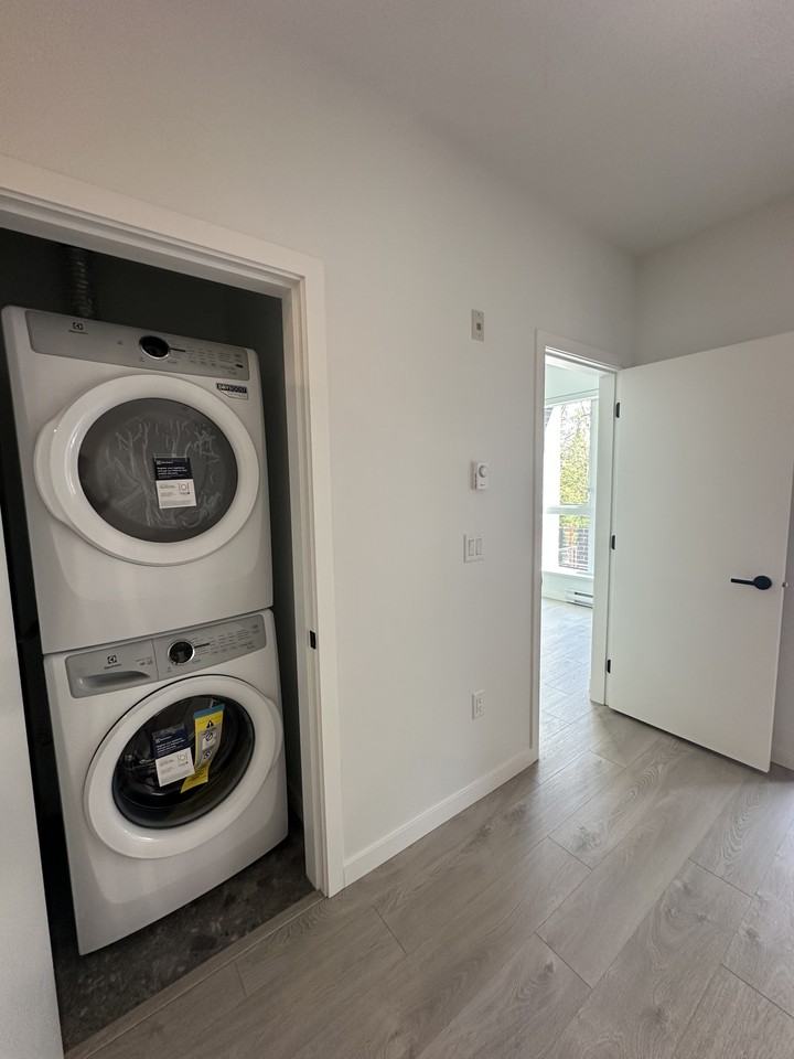 19577 65B Avenue #209 - Photo 7 of 25