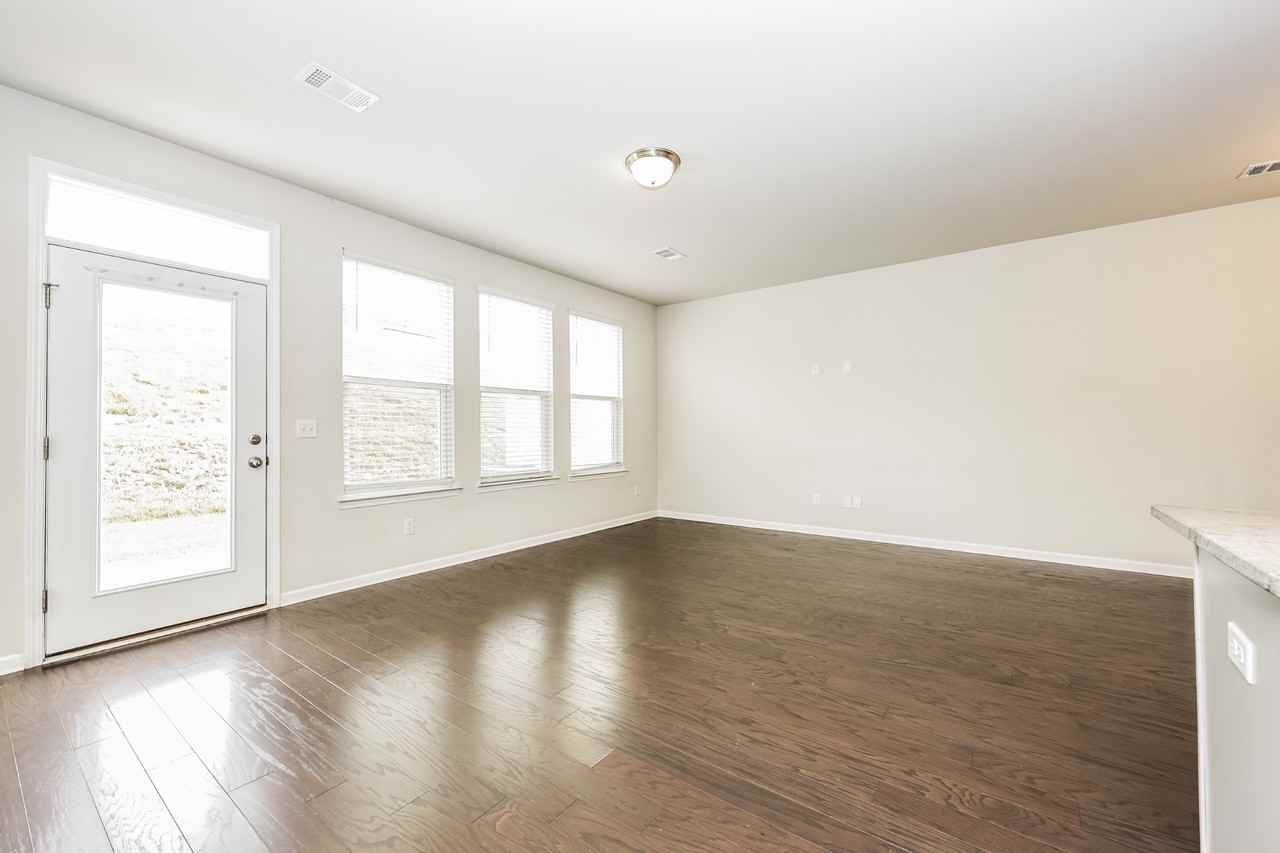 220 Netherlands Blvd - Photo 3 of 17