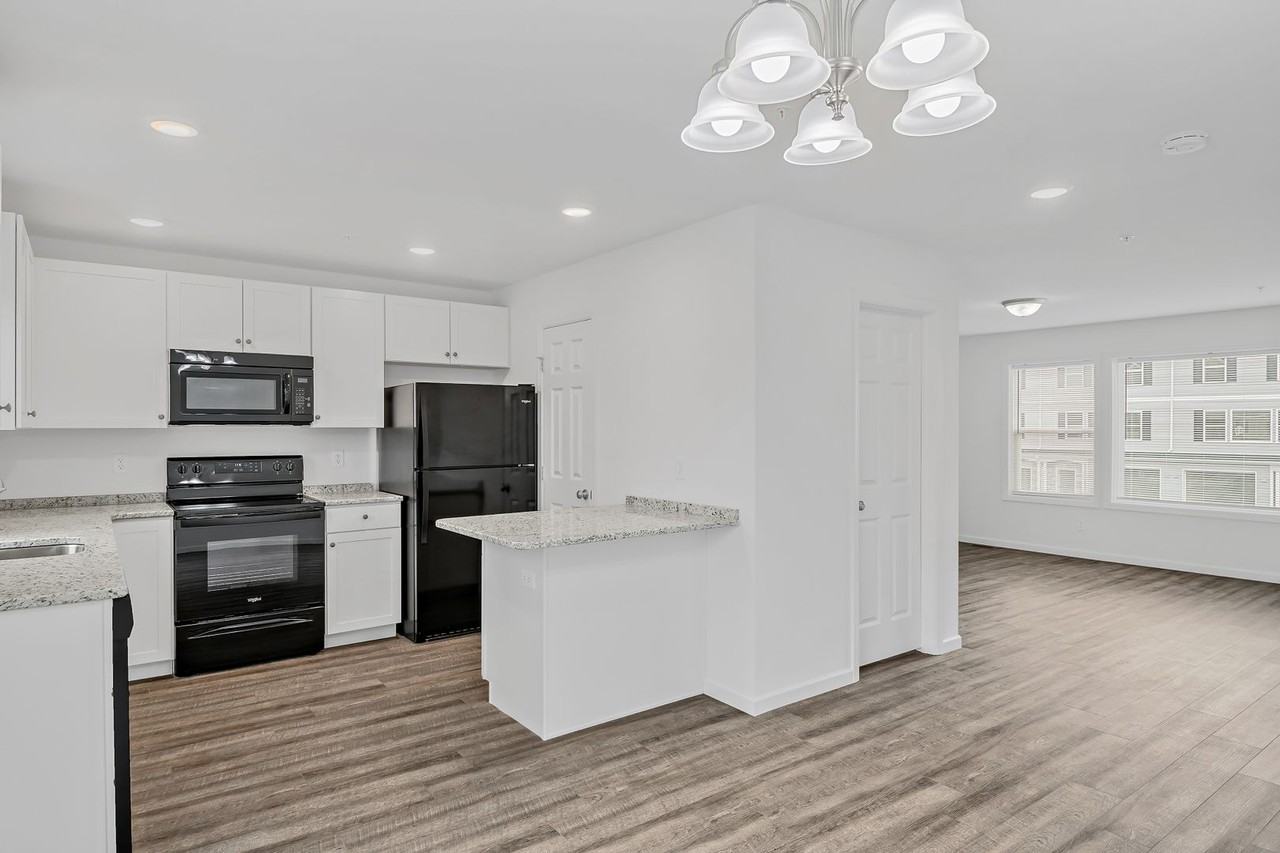 368 Sruthi Dr - Photo 7 of 15