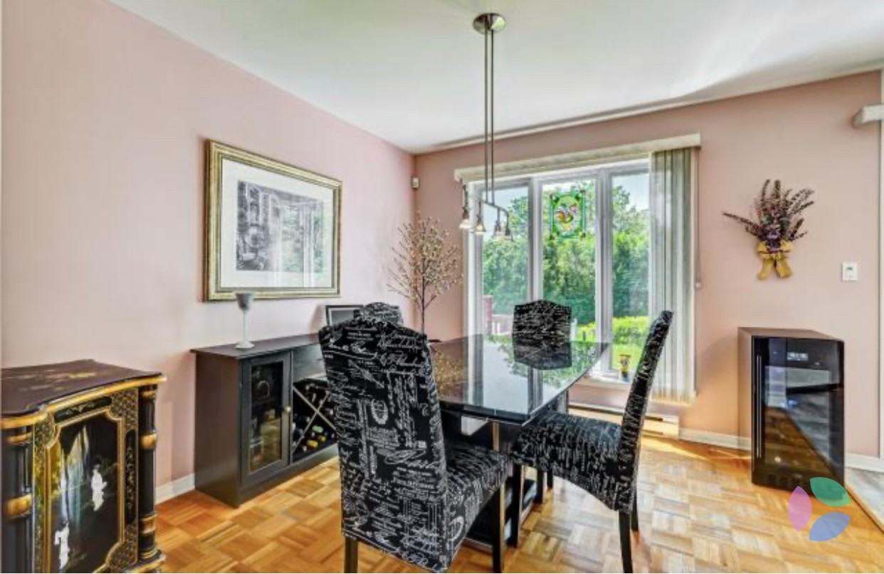 1133 Boulevard Roberval Est - Photo 2 of 13