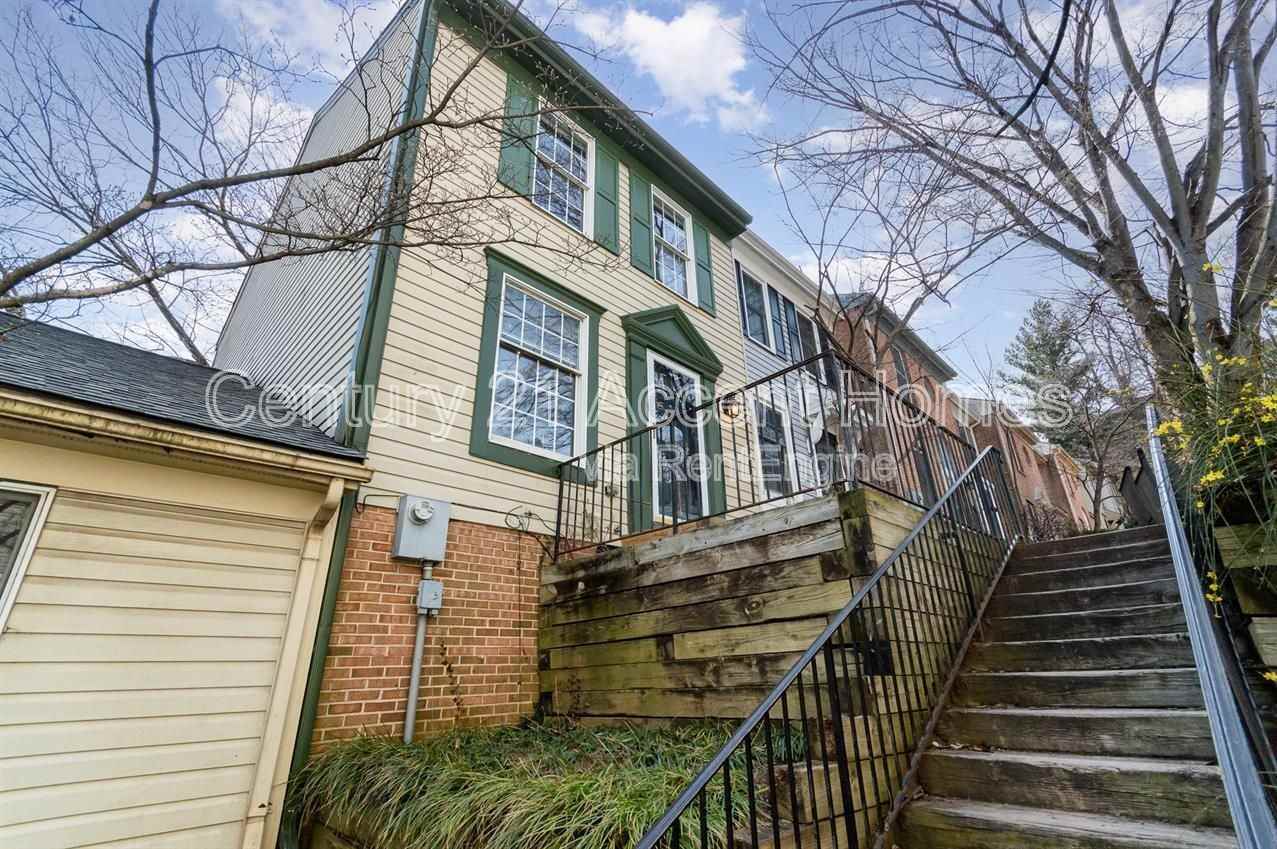 5028 9th St S - Photo 2 of 38