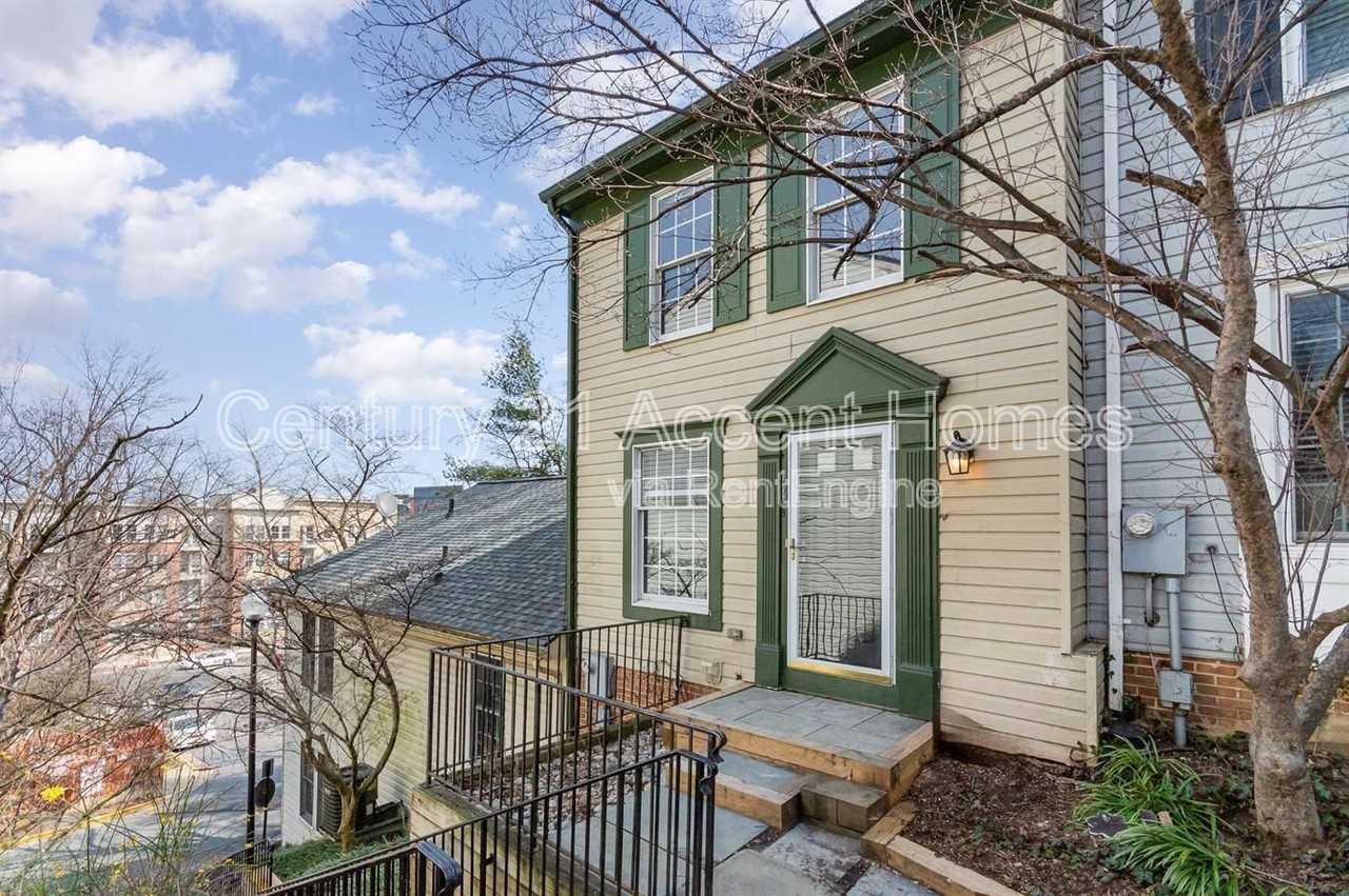 5028 9th St S - Photo 3 of 38