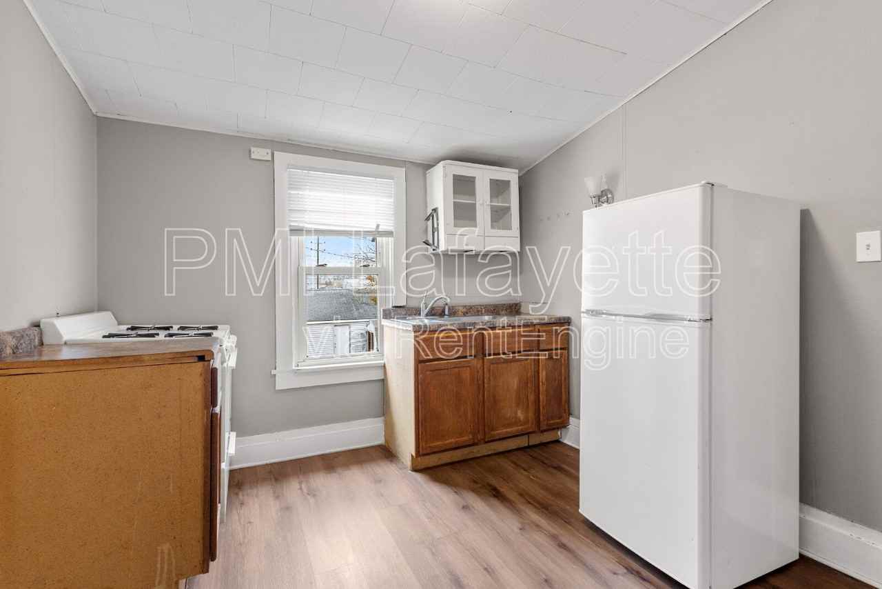 1728 Charles St - Photo 3 of 19