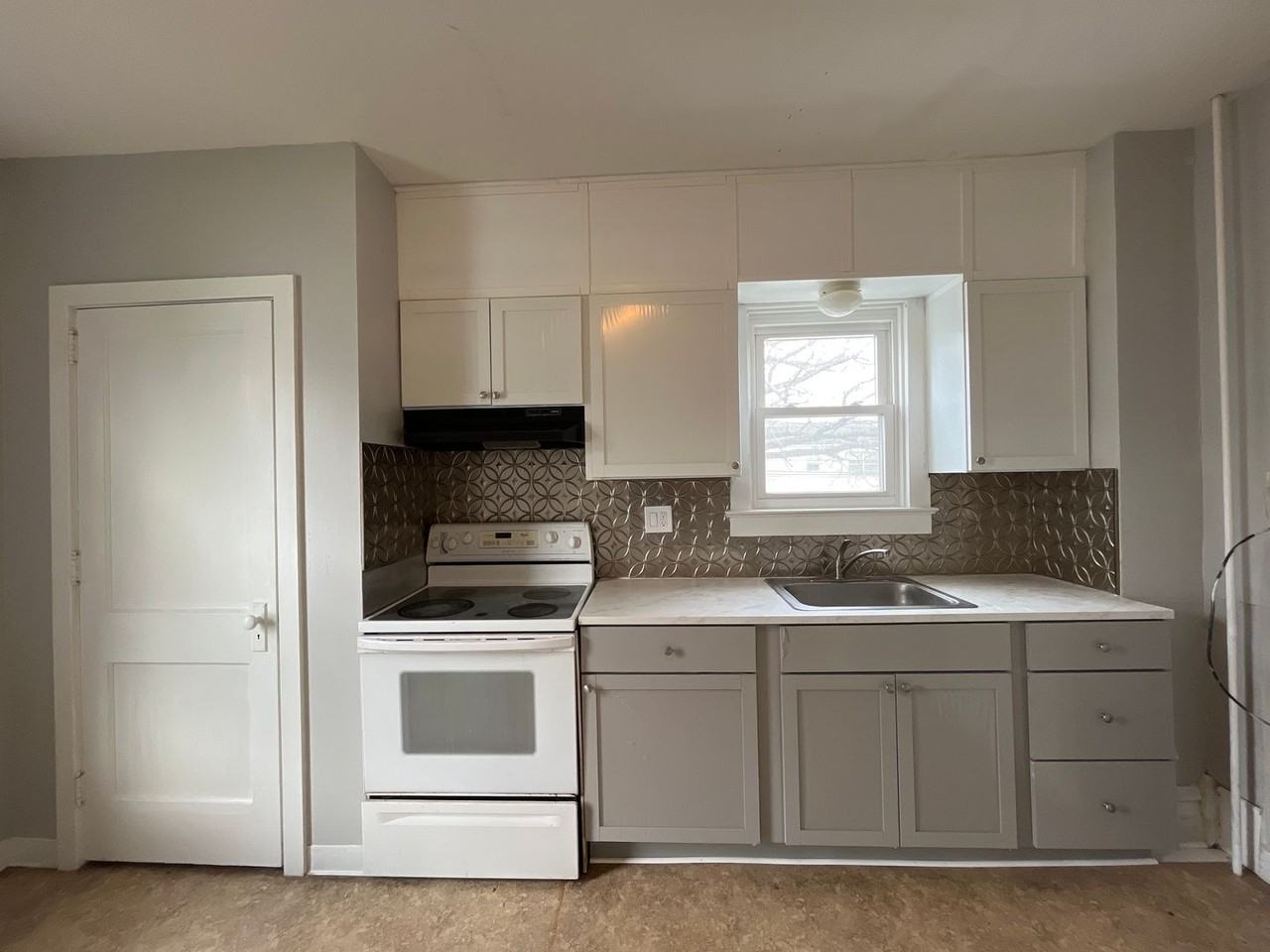 2185 Main St - Photo 3 of 14