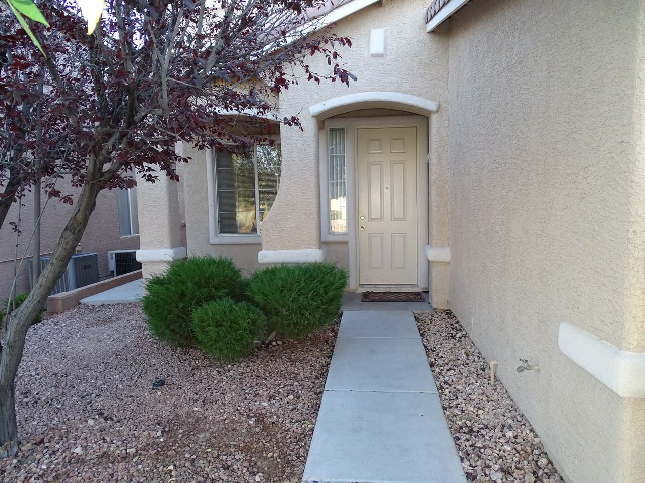 9849 Ridge Hill Ave - Photo 2 of 46