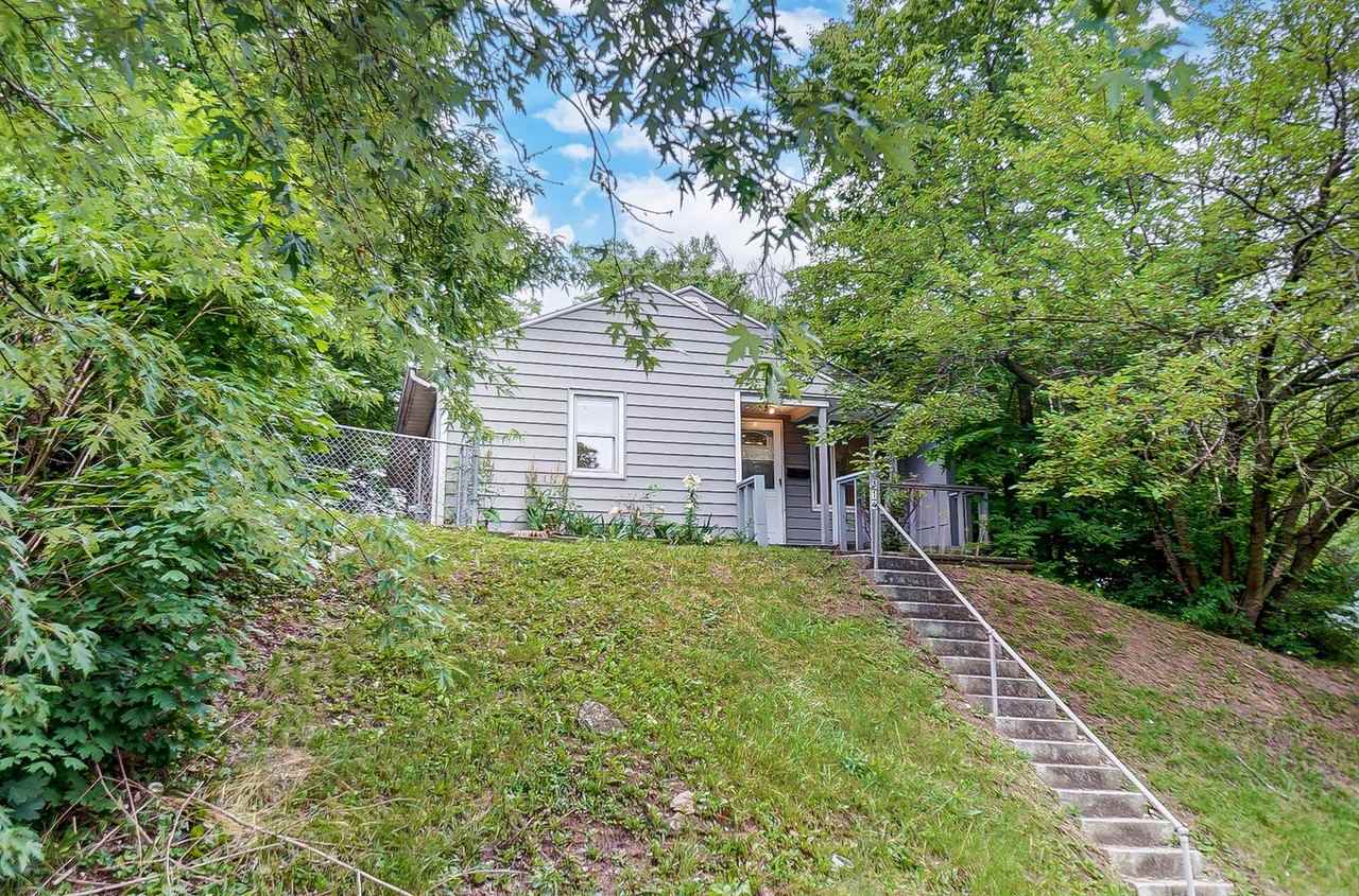 314 Sheridan Ave - Photo 3 of 25